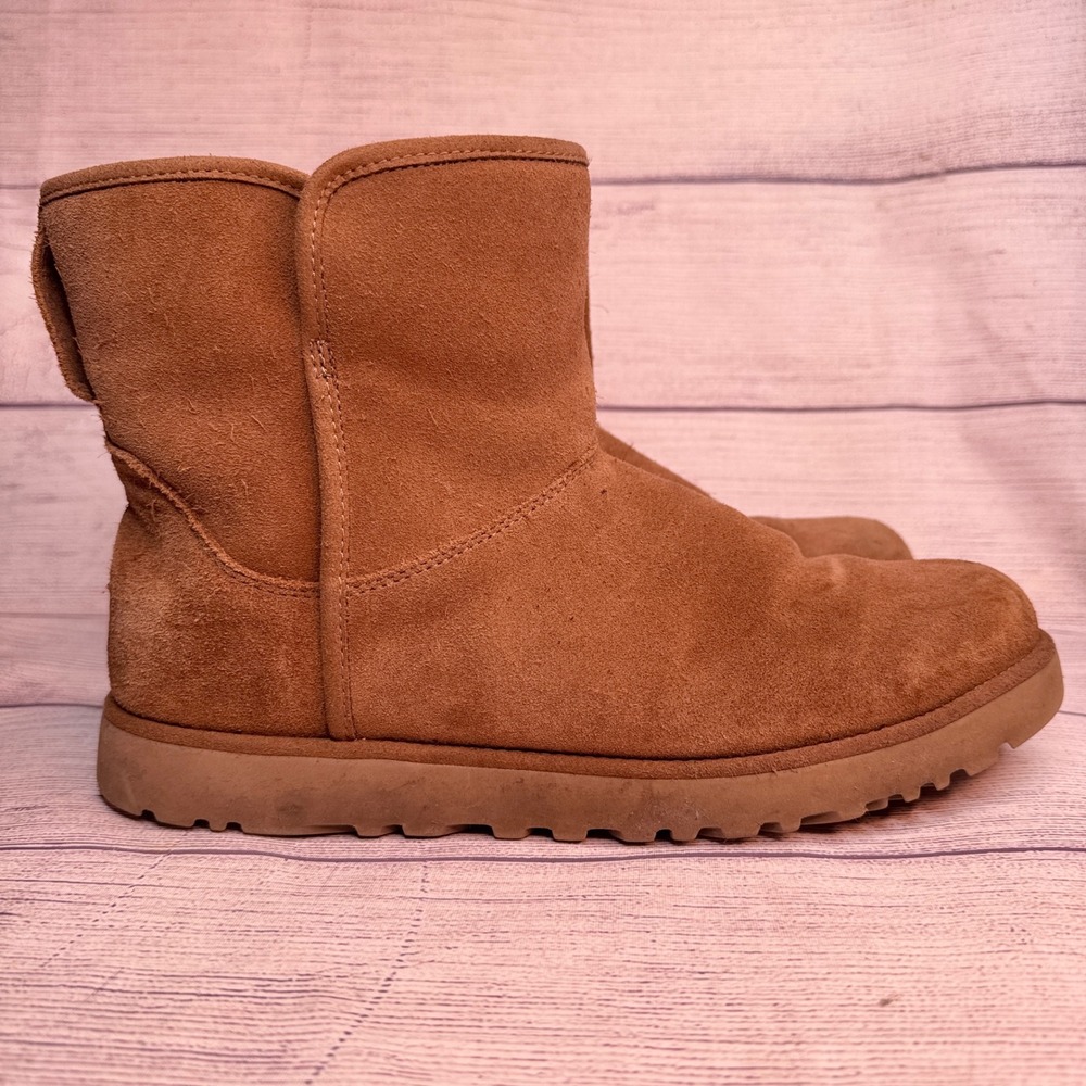 UGG Classic Mini II Chestnut Suede Sheepskin‎ Boots 1125 Womens Size 10 Brown